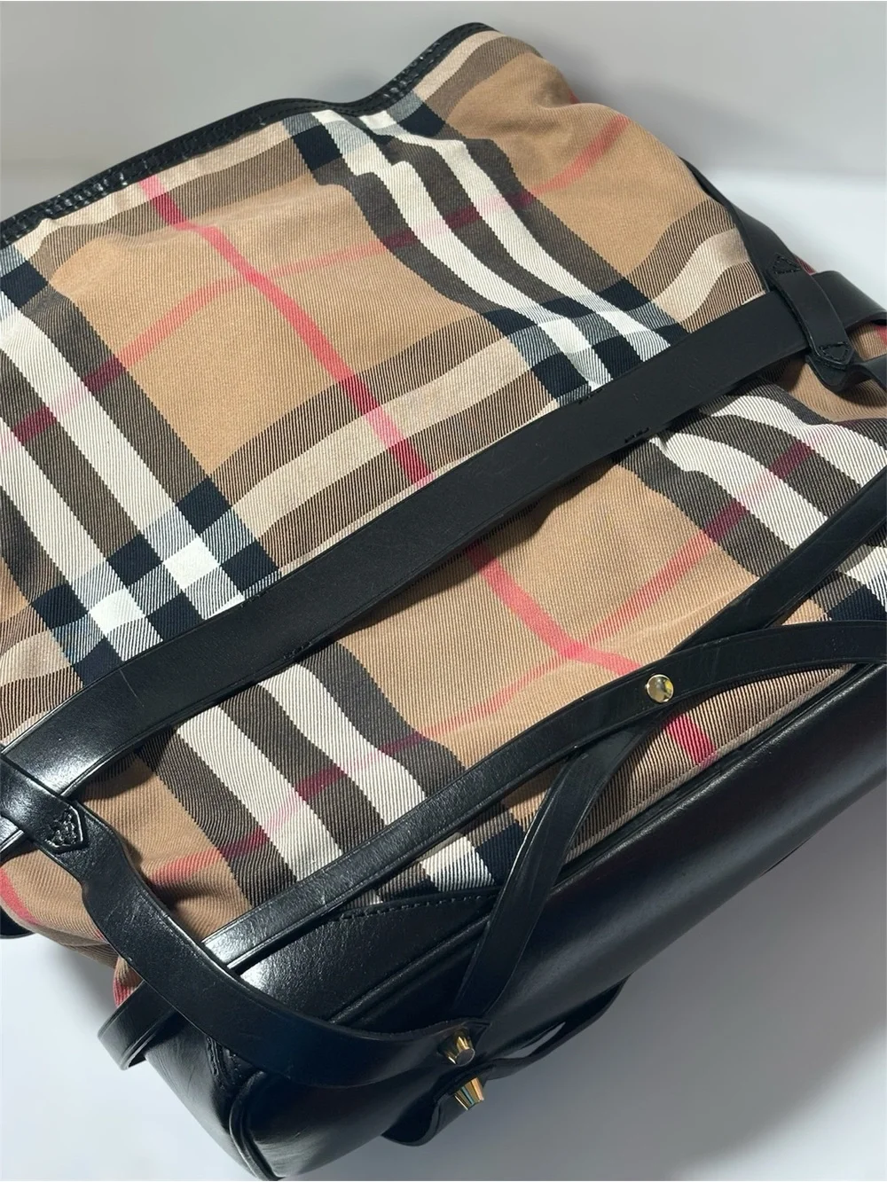 Burberry Nova Check Belted Slouchy Hobo Shoulder Bag Belted Buckles